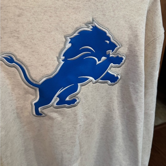 New with tags Detroit Lions sweatshirt - Picture 2 of 9